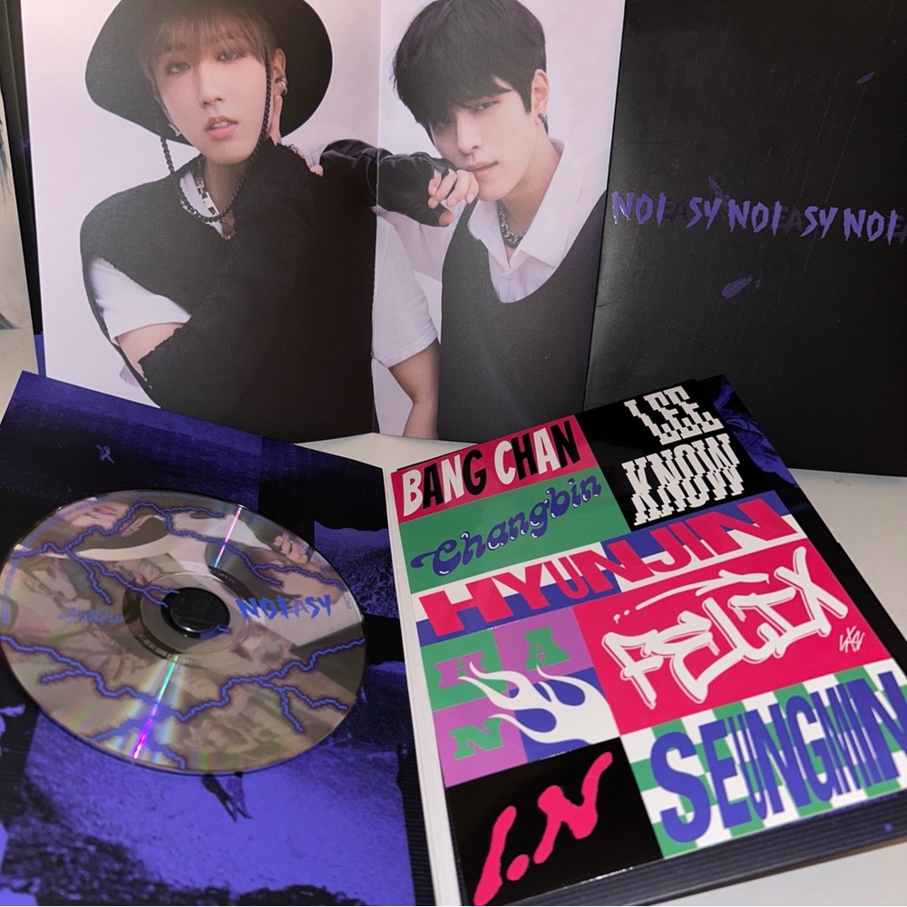 Stray Kids | NoEasy 2 VERSIONS | Official | Read Description - Picture 8 of 11